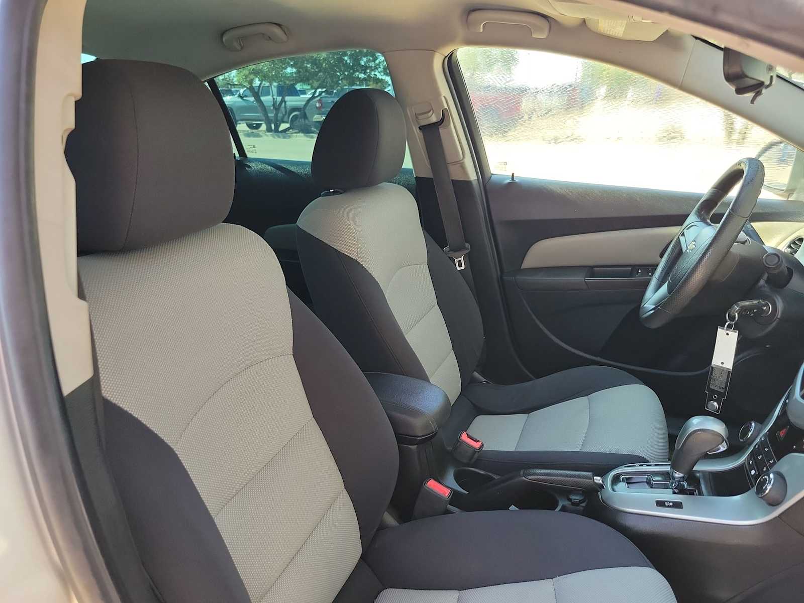 Thumbnail: 2016 Chevrolet Cruze - 14