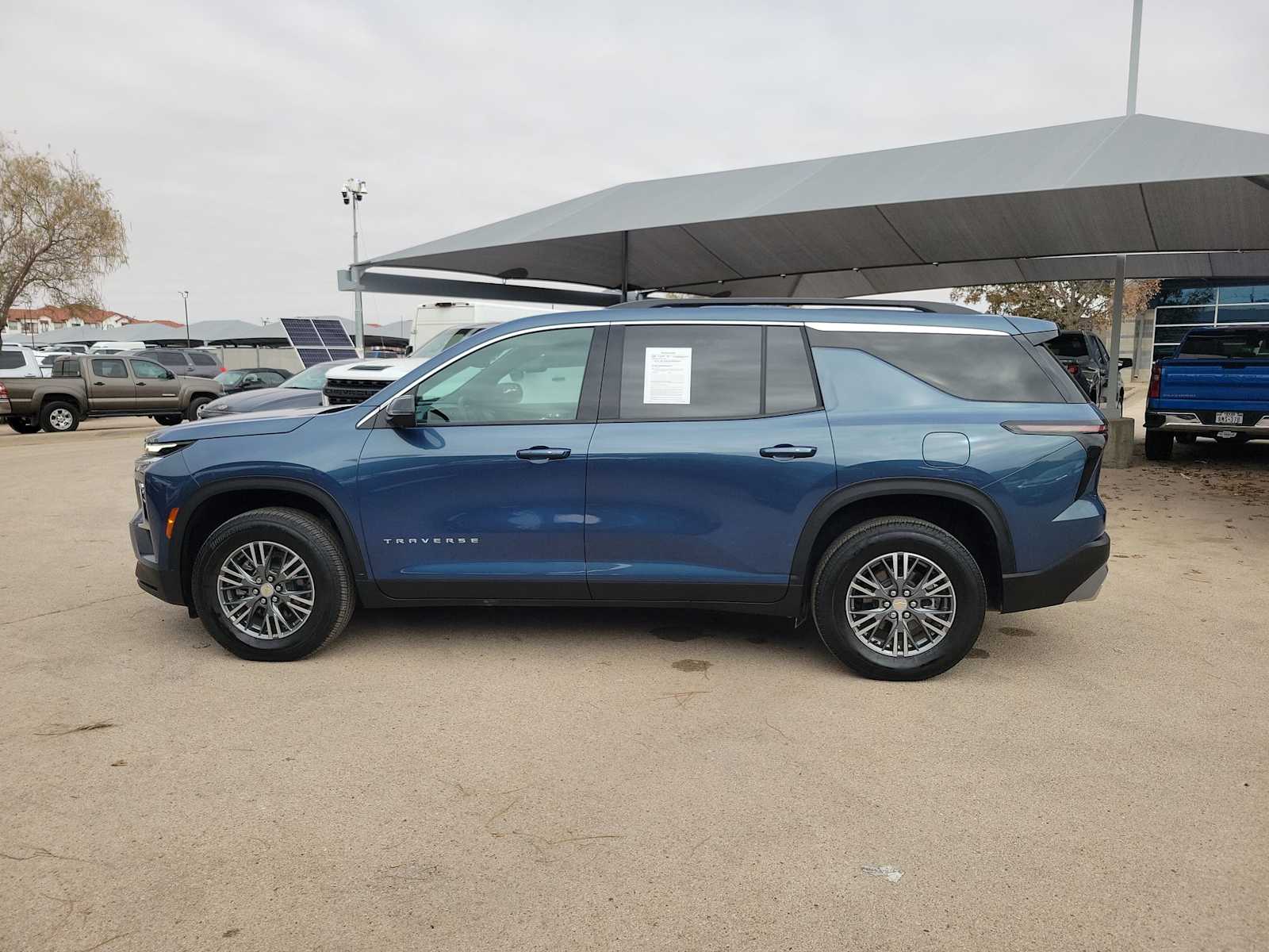 Thumbnail: 2025 Chevrolet Traverse - 3