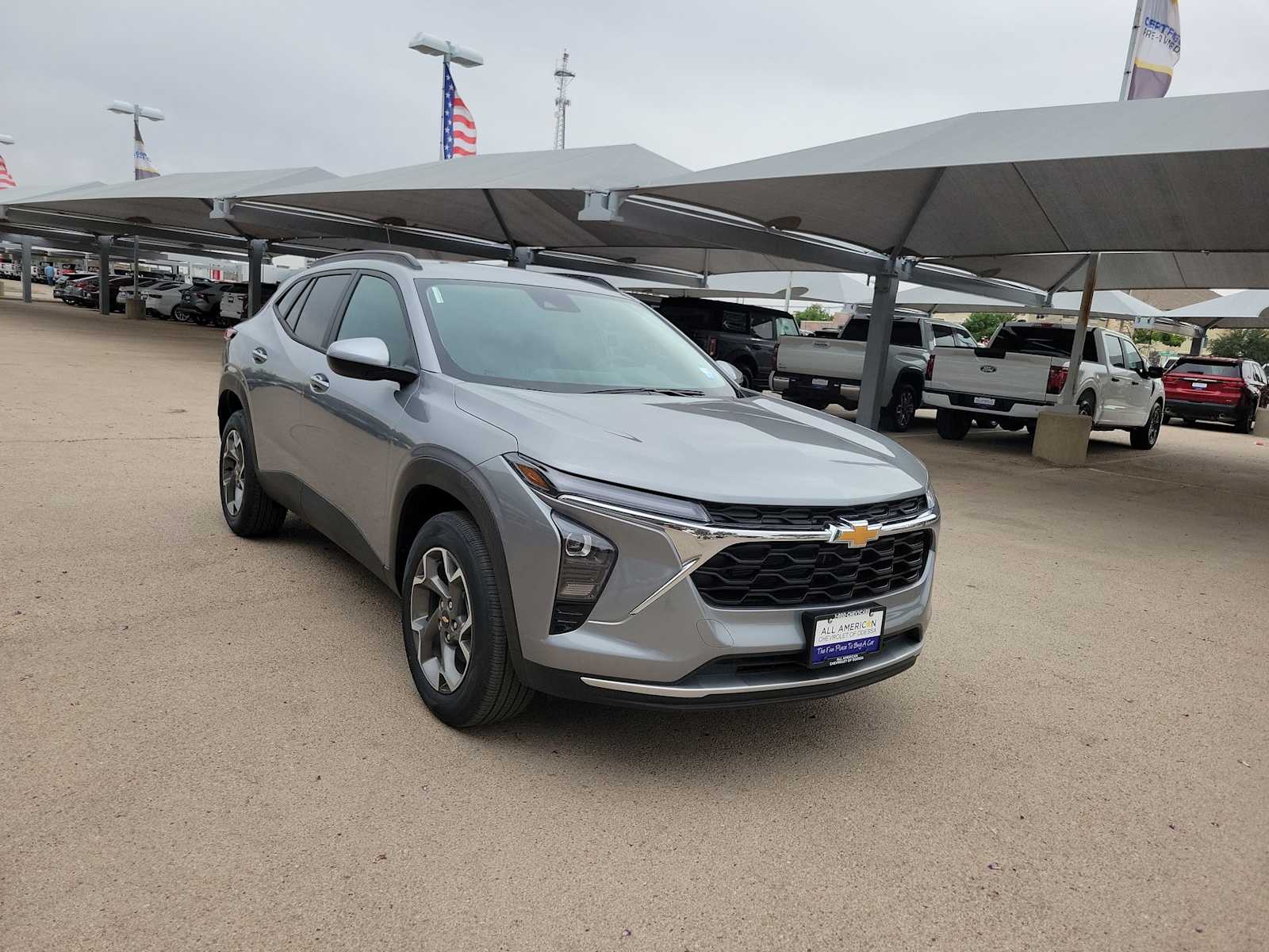 Thumbnail: 2026 Chevrolet Trax - 2