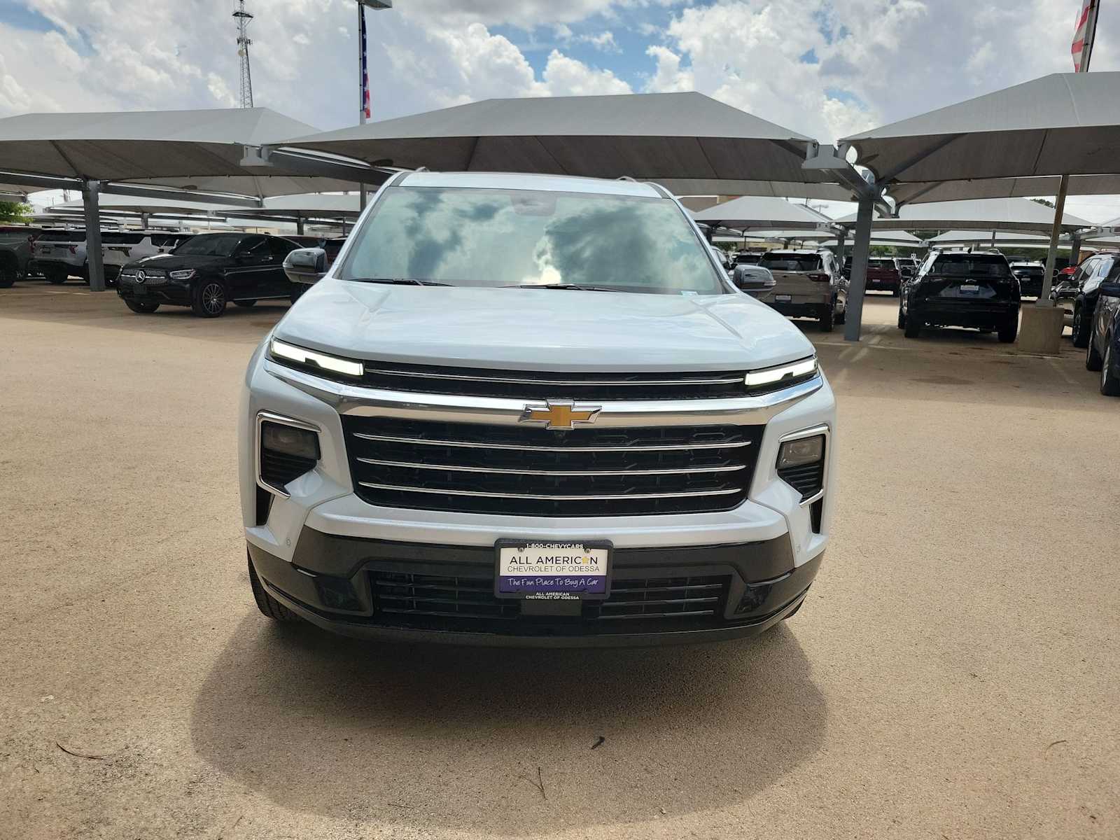 Thumbnail: 2026 Chevrolet Traverse - 3