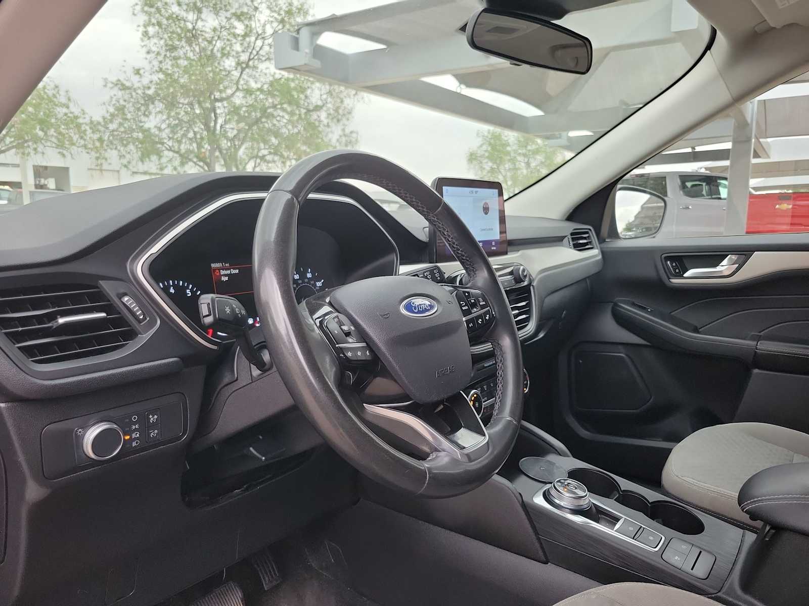 Thumbnail: 2021 Ford Escape - 10