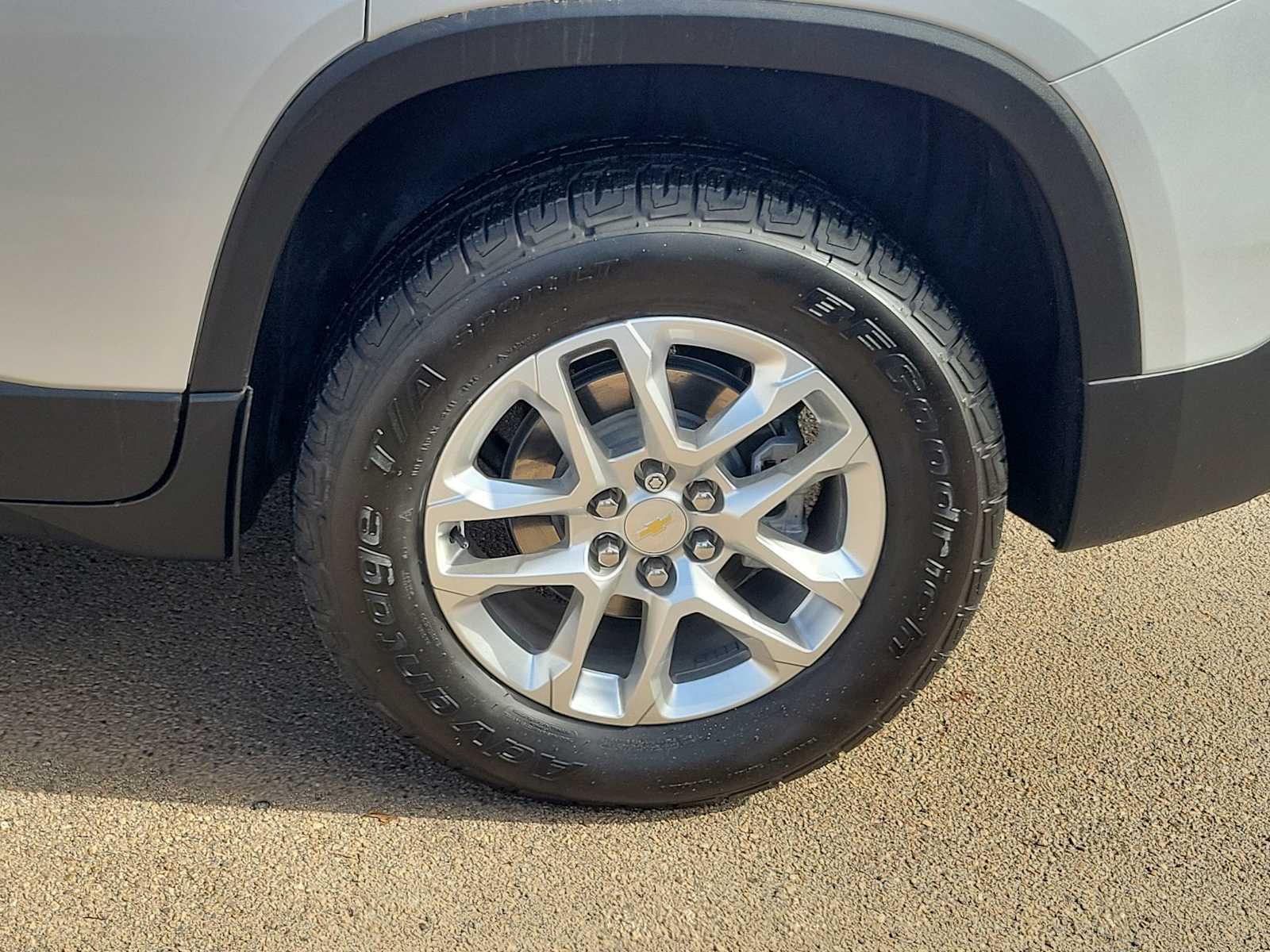 Thumbnail: 2021 Chevrolet Traverse - 8