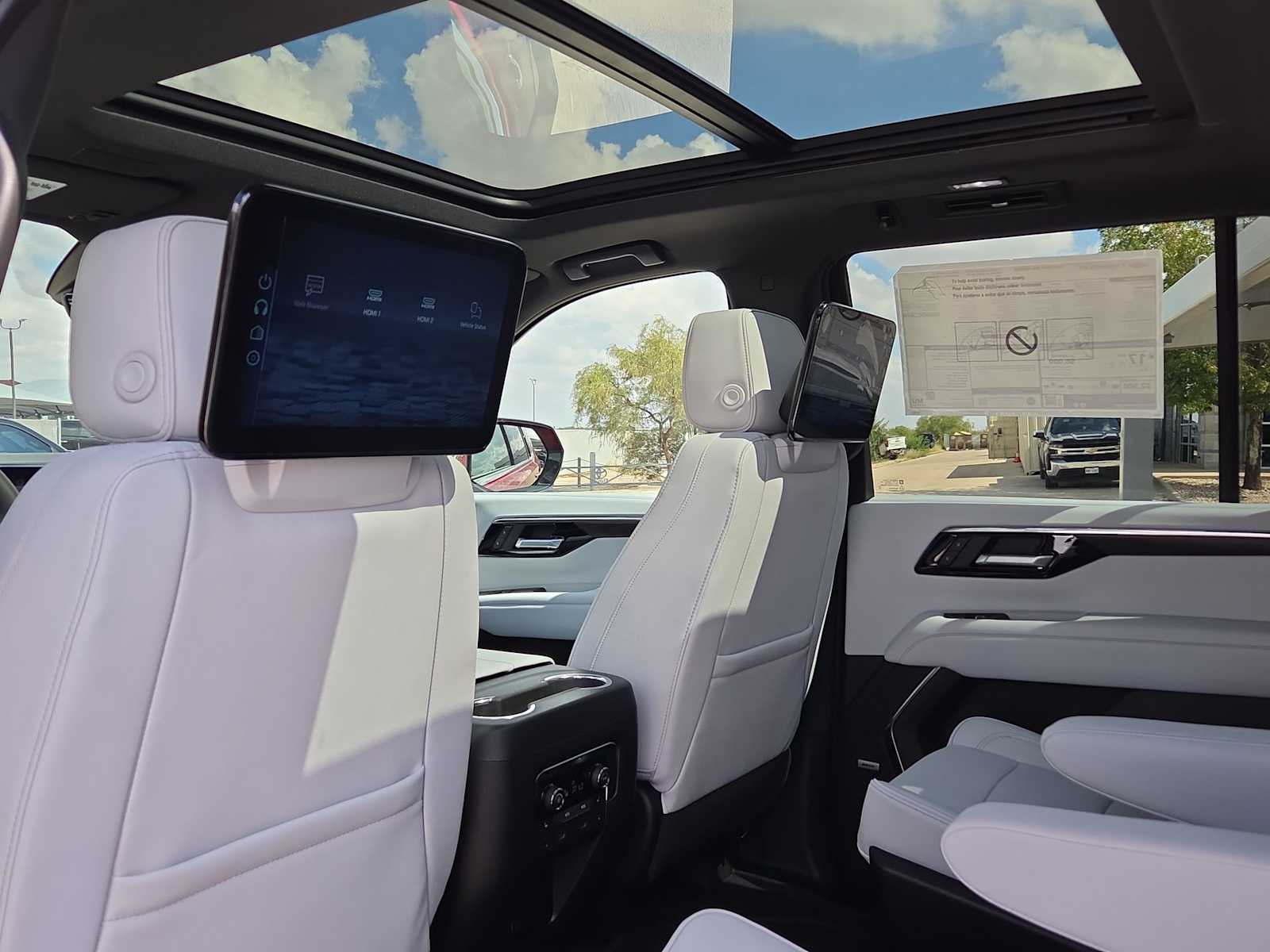 Thumbnail: 2026 Chevrolet Tahoe - 11