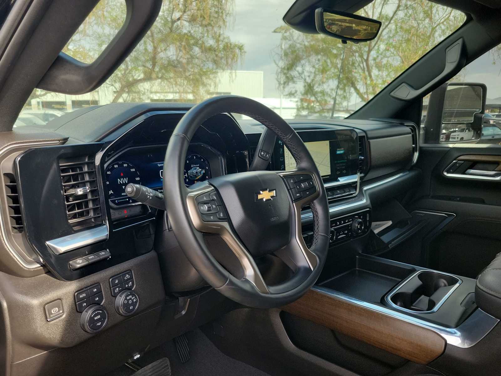 Thumbnail: 2024 Chevrolet Silverado 2500 - 2