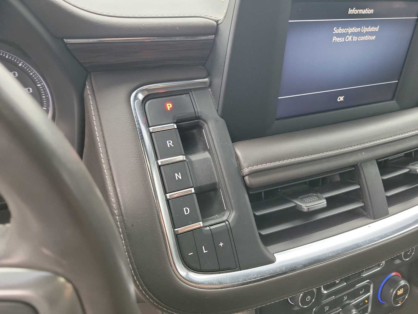 Thumbnail: 2023 Chevrolet Tahoe - 17