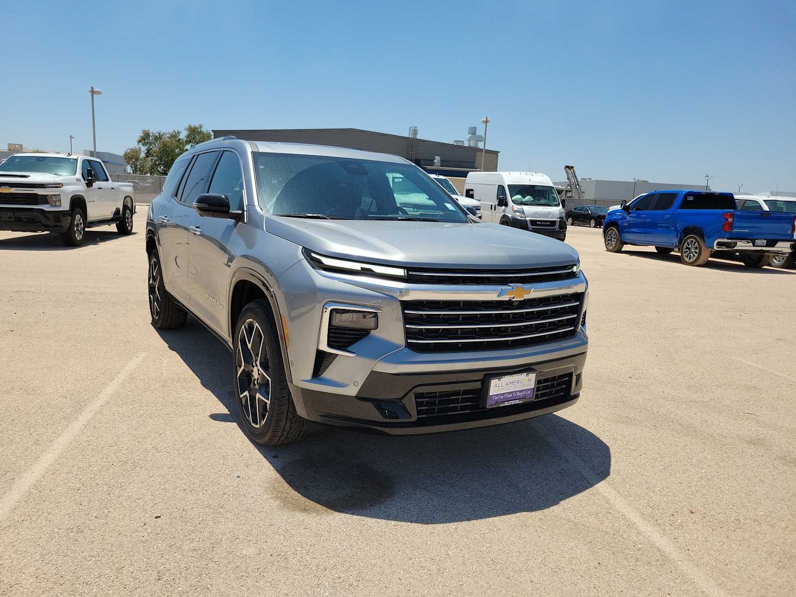 Thumbnail: 2026 Chevrolet Traverse - 2