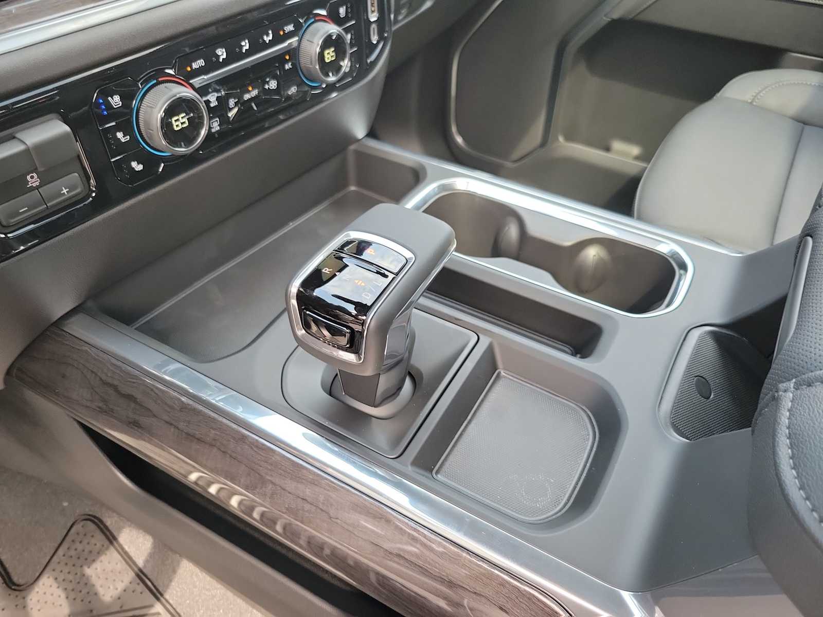 Thumbnail: 2026 Chevrolet Silverado 1500 - 17