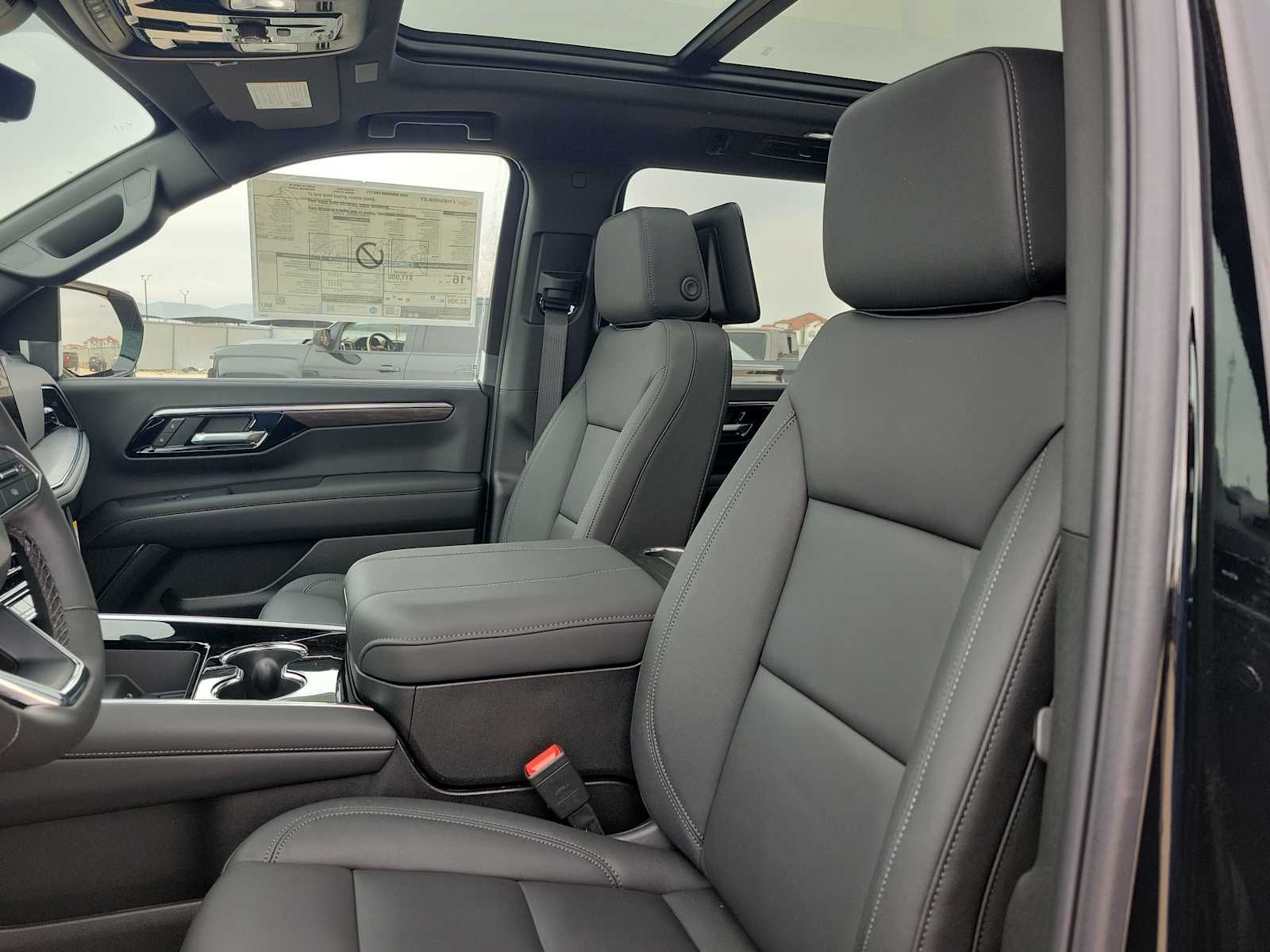 Thumbnail: 2026 Chevrolet Suburban - 7