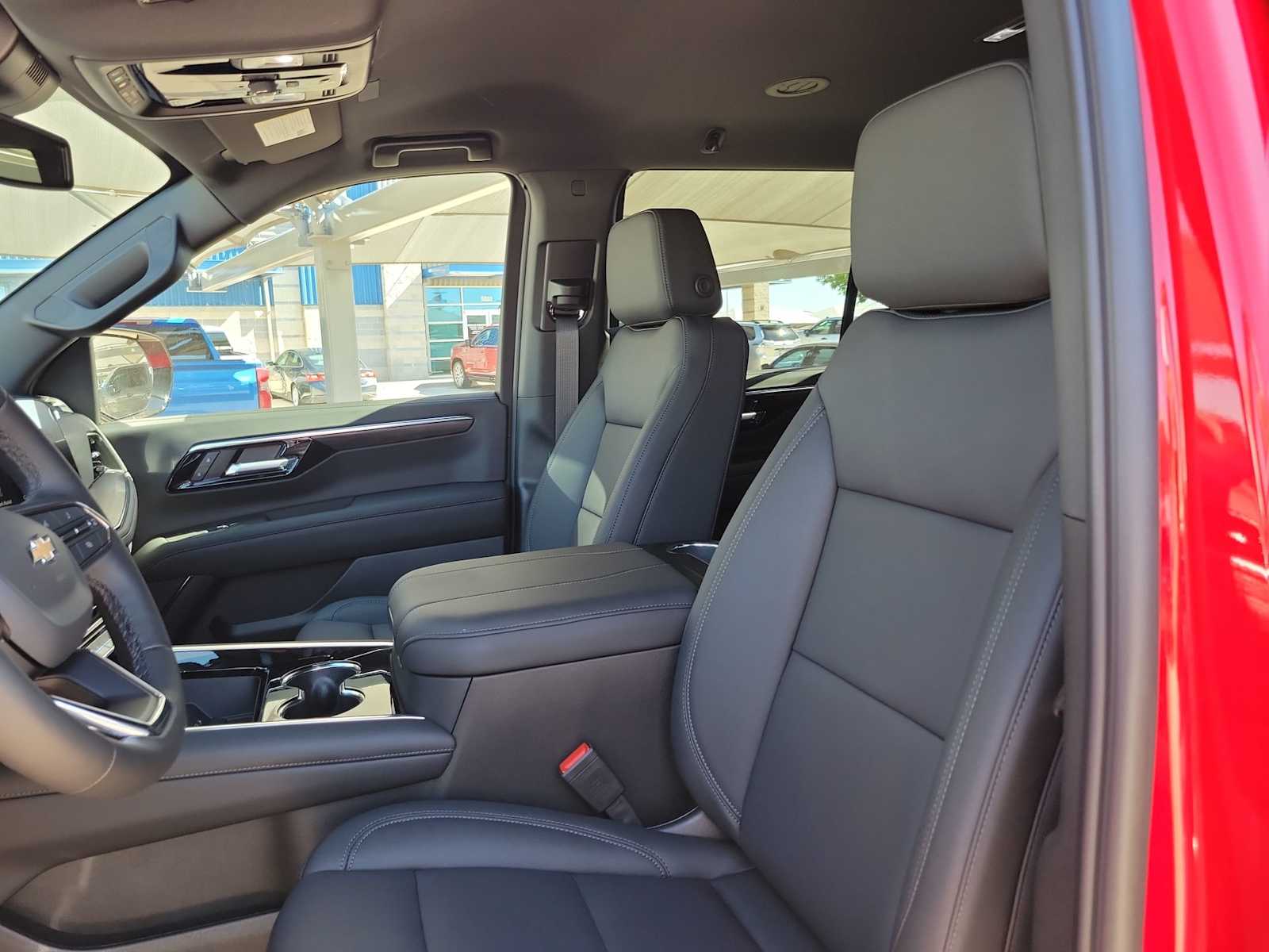 Thumbnail: 2026 Chevrolet Tahoe - 11