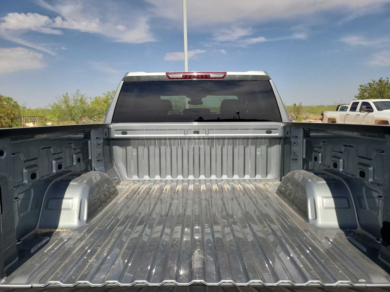Thumbnail: 2026 Chevrolet Silverado 1500 - 23