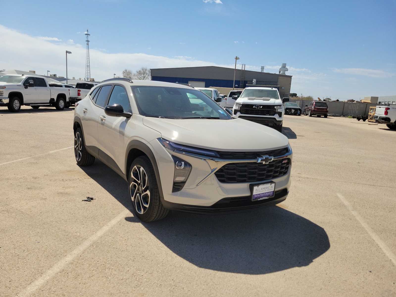 Thumbnail: 2026 Chevrolet Trax - 2