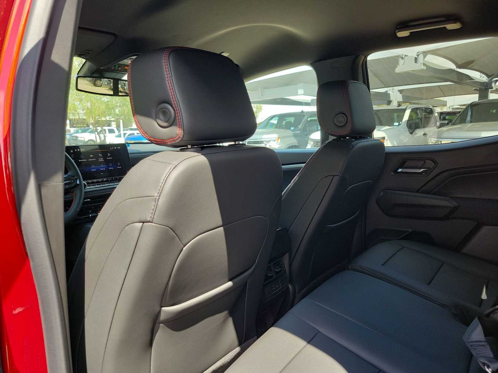 Thumbnail: 2026 Chevrolet Colorado - 12