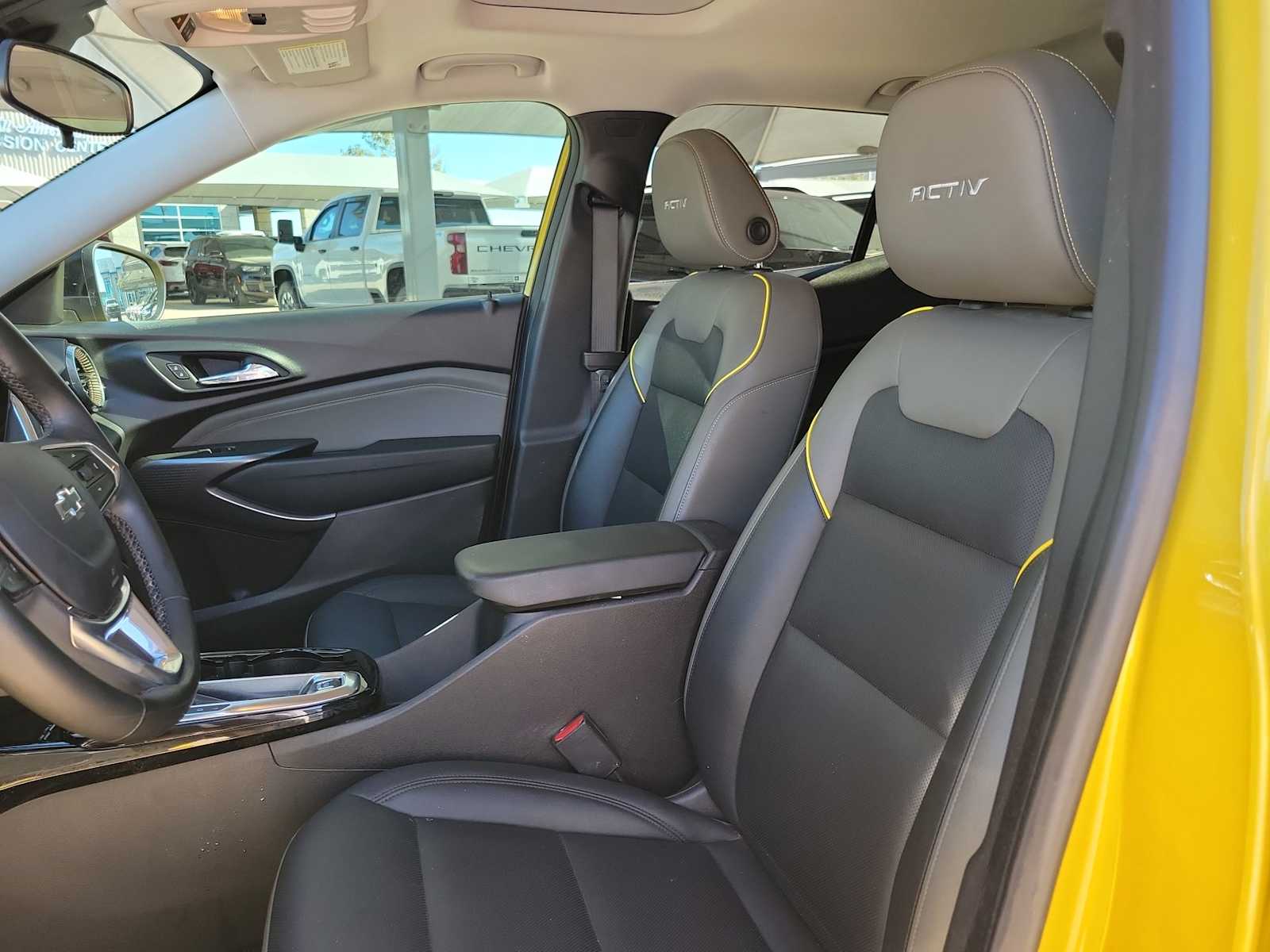 Thumbnail: 2024 Chevrolet Trax - 11