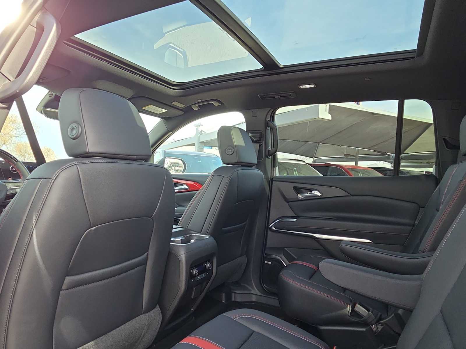 Thumbnail: 2026 Chevrolet Traverse - 11