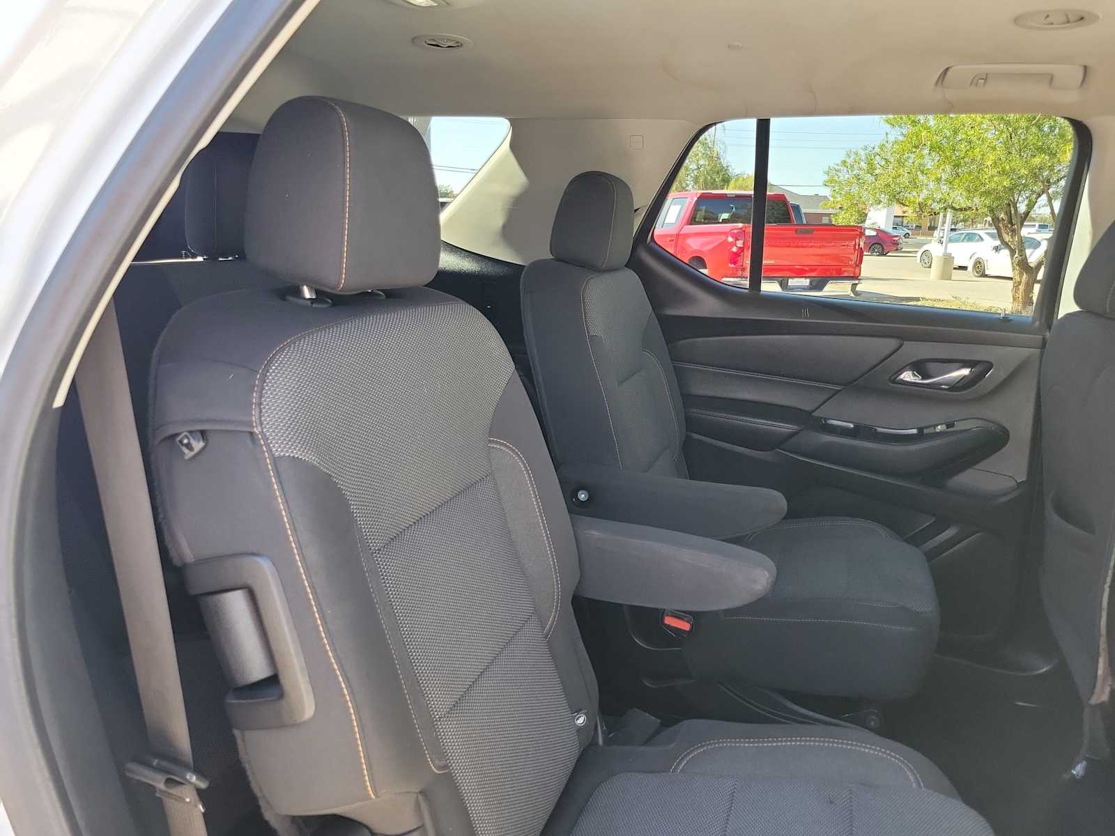 Thumbnail: 2021 Chevrolet Traverse - 13