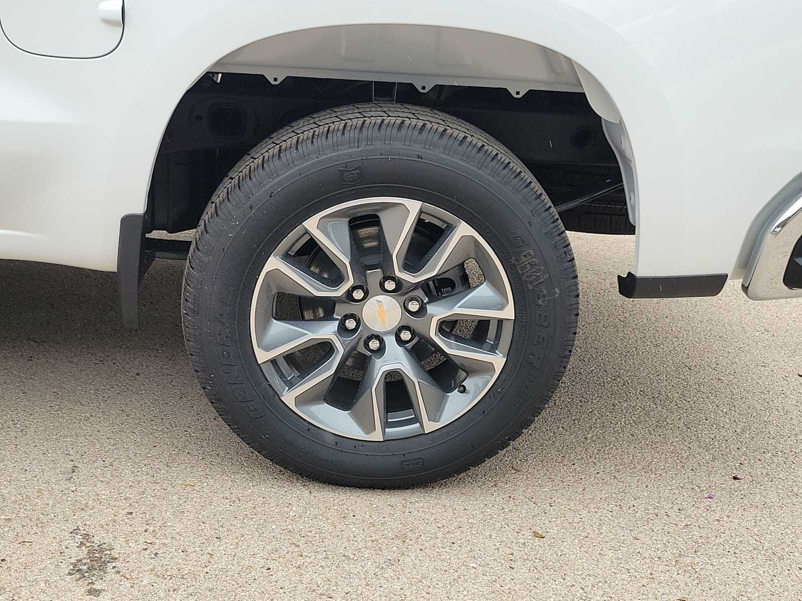 Thumbnail: 2026 Chevrolet Silverado 1500 - 8