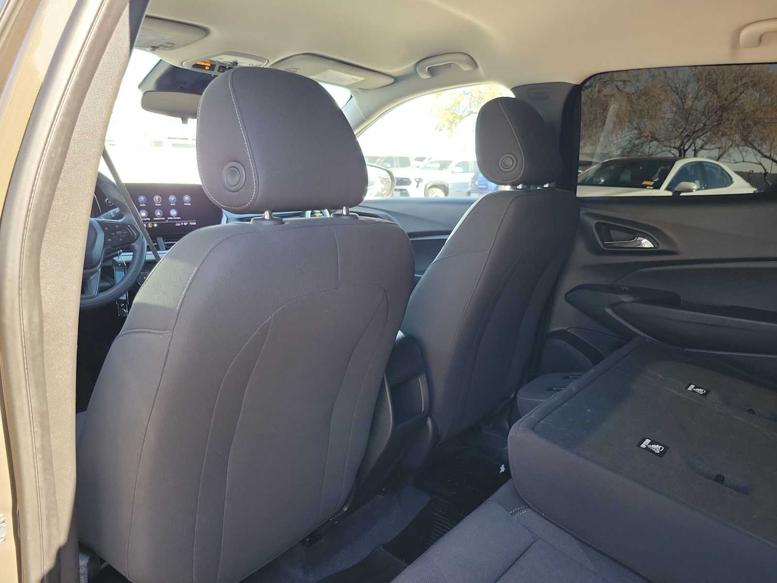 Thumbnail: 2024 Chevrolet Trax - 12