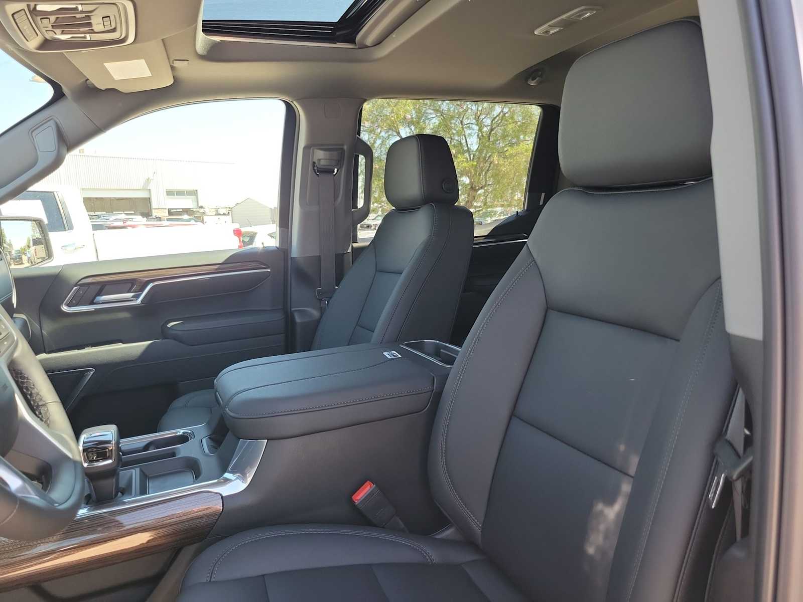 Thumbnail: 2026 Chevrolet Silverado 1500 - 11