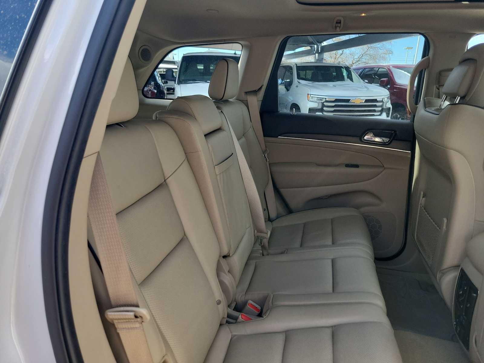 Thumbnail: 2021 Jeep Grand Cherokee - 8