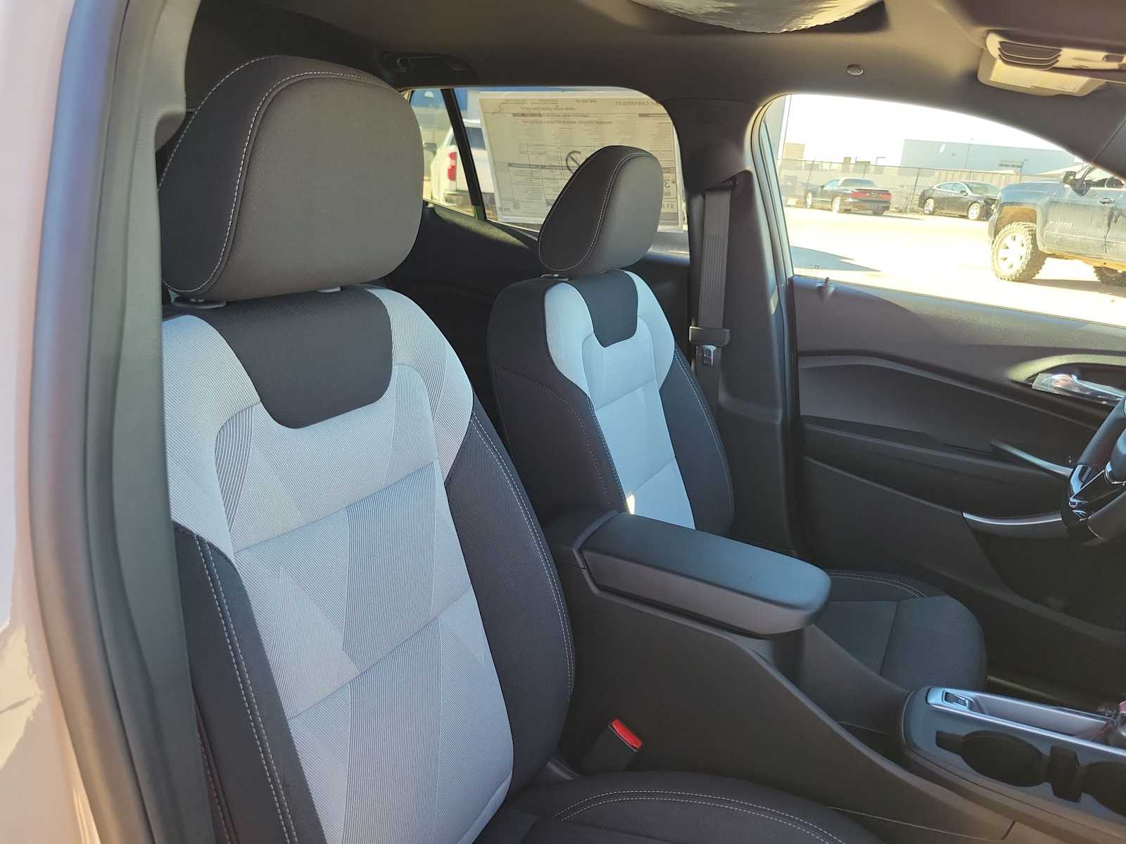 Thumbnail: 2026 Chevrolet Trax - 14