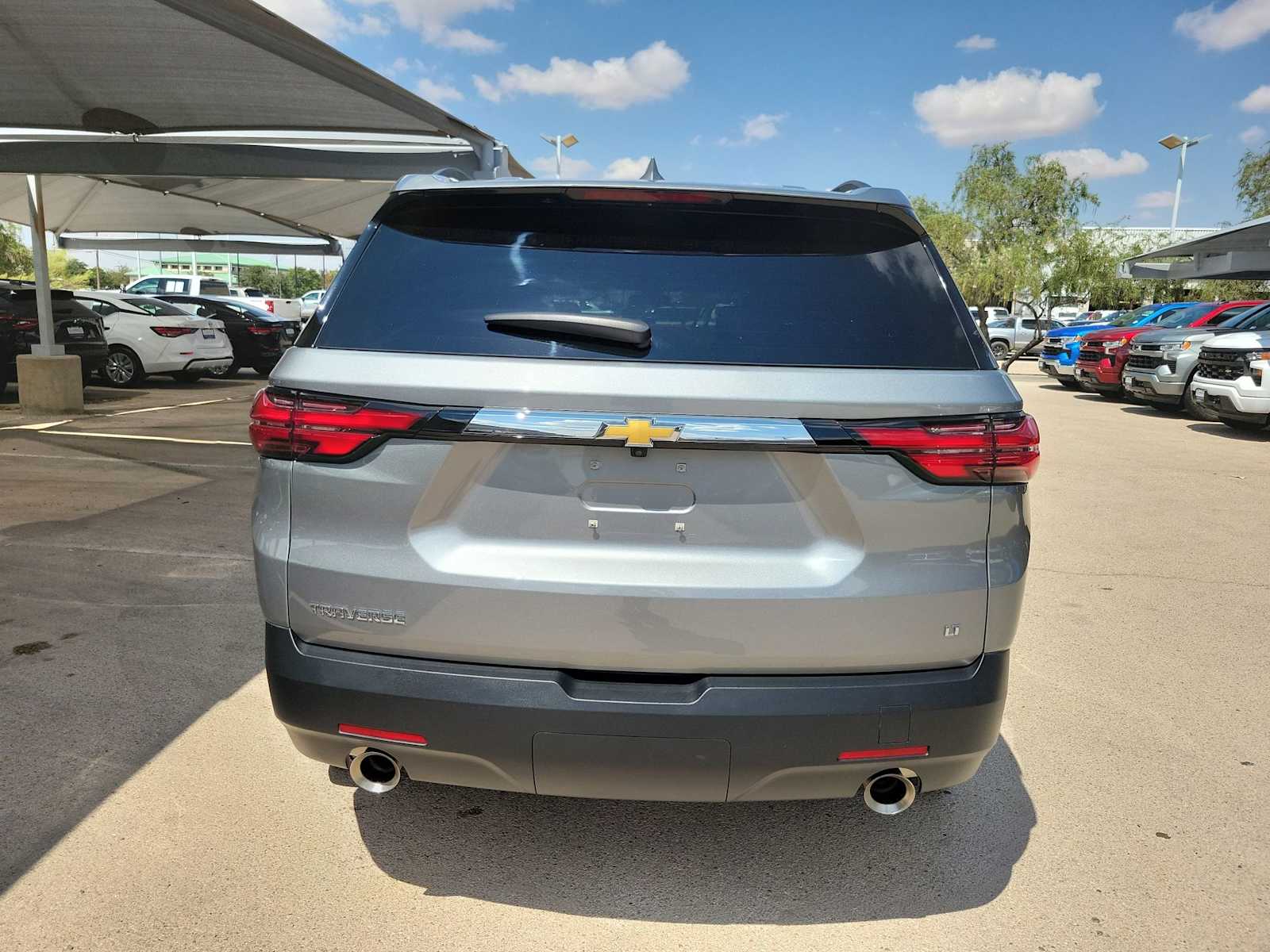 Thumbnail: 2023 Chevrolet Traverse - 5