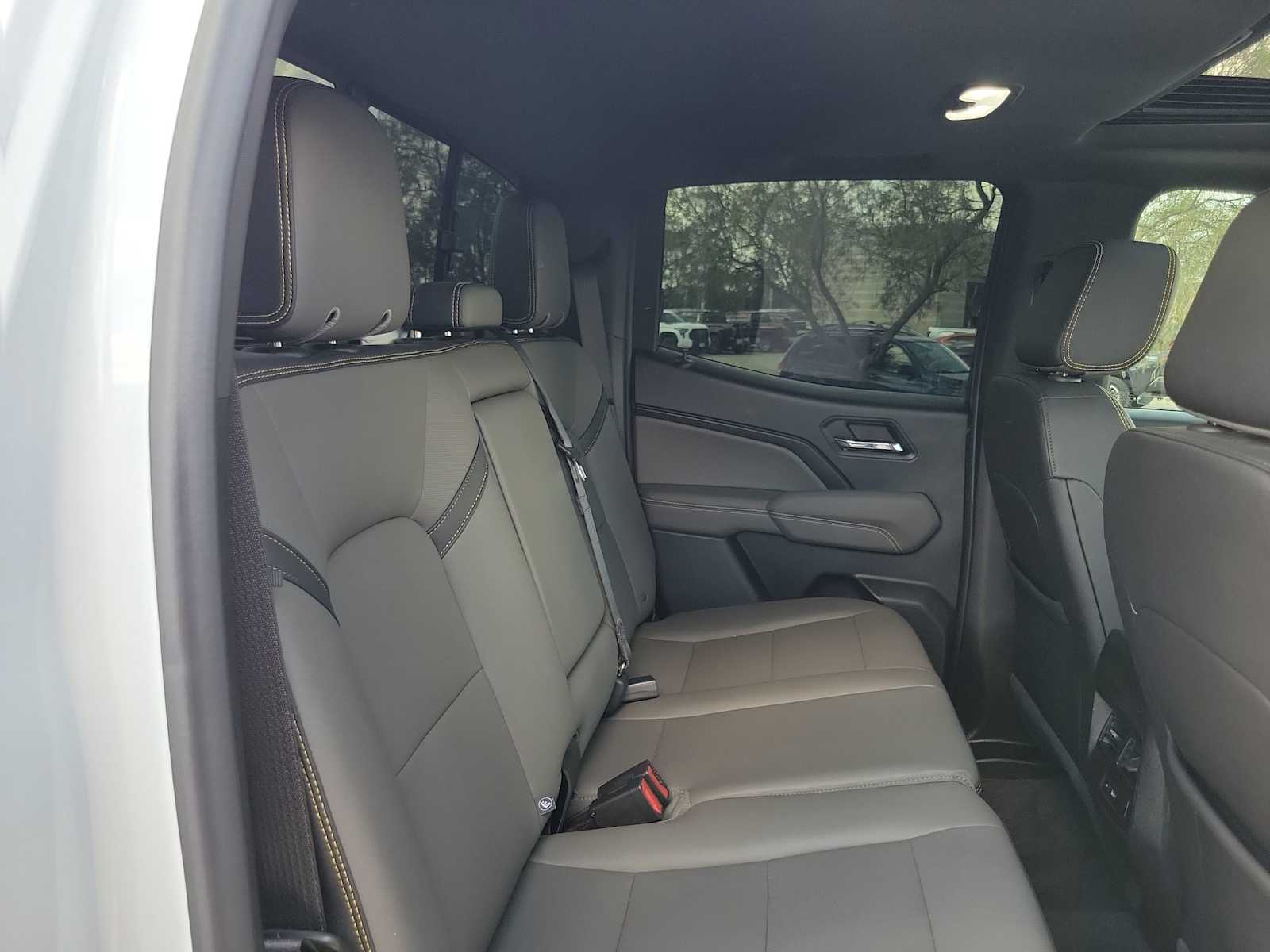 Thumbnail: 2023 Chevrolet Colorado - 13