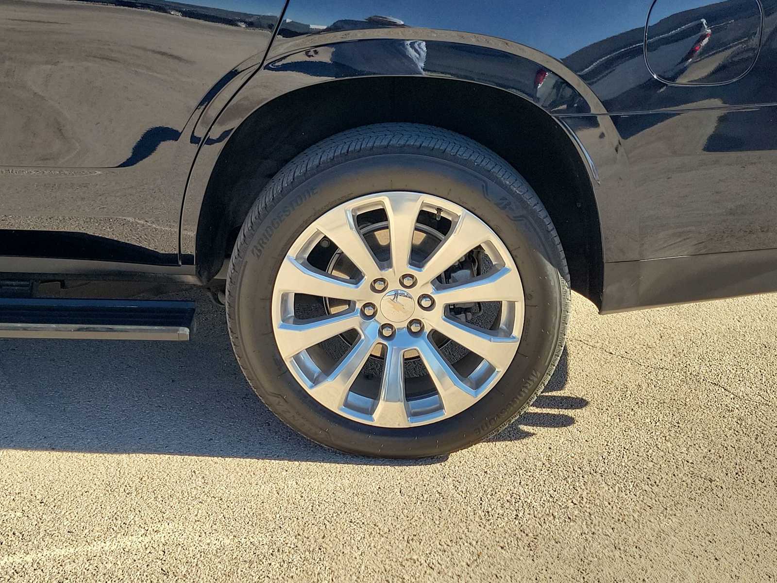 Thumbnail: 2023 Chevrolet Tahoe - 8