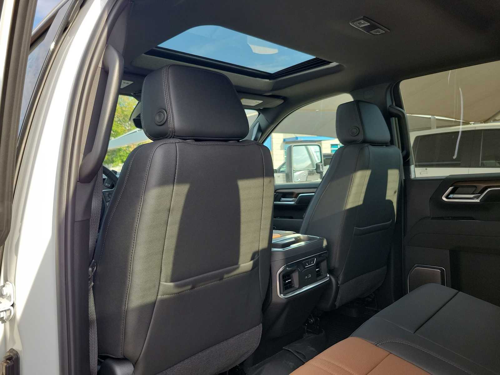 Thumbnail: 2026 Chevrolet Silverado 2500 - 12