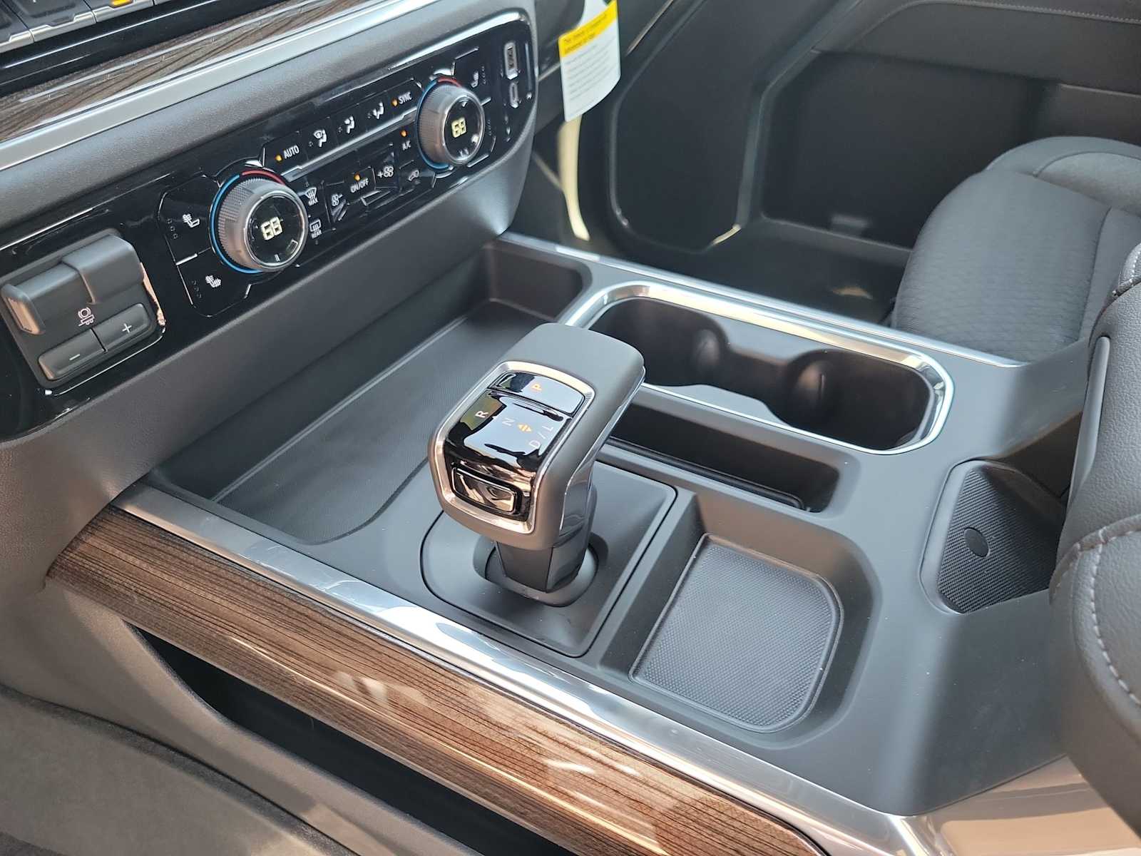 Thumbnail: 2026 Chevrolet Silverado 1500 - 17