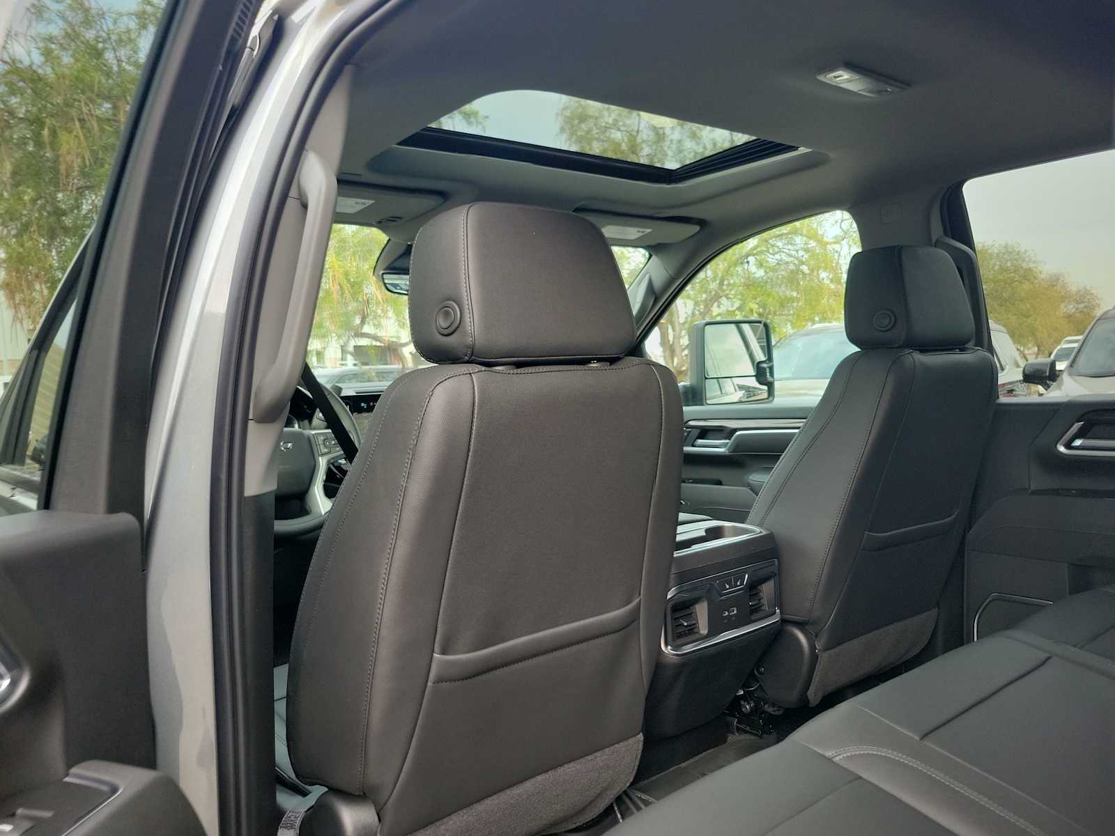 Thumbnail: 2026 Chevrolet Silverado 2500 - 12