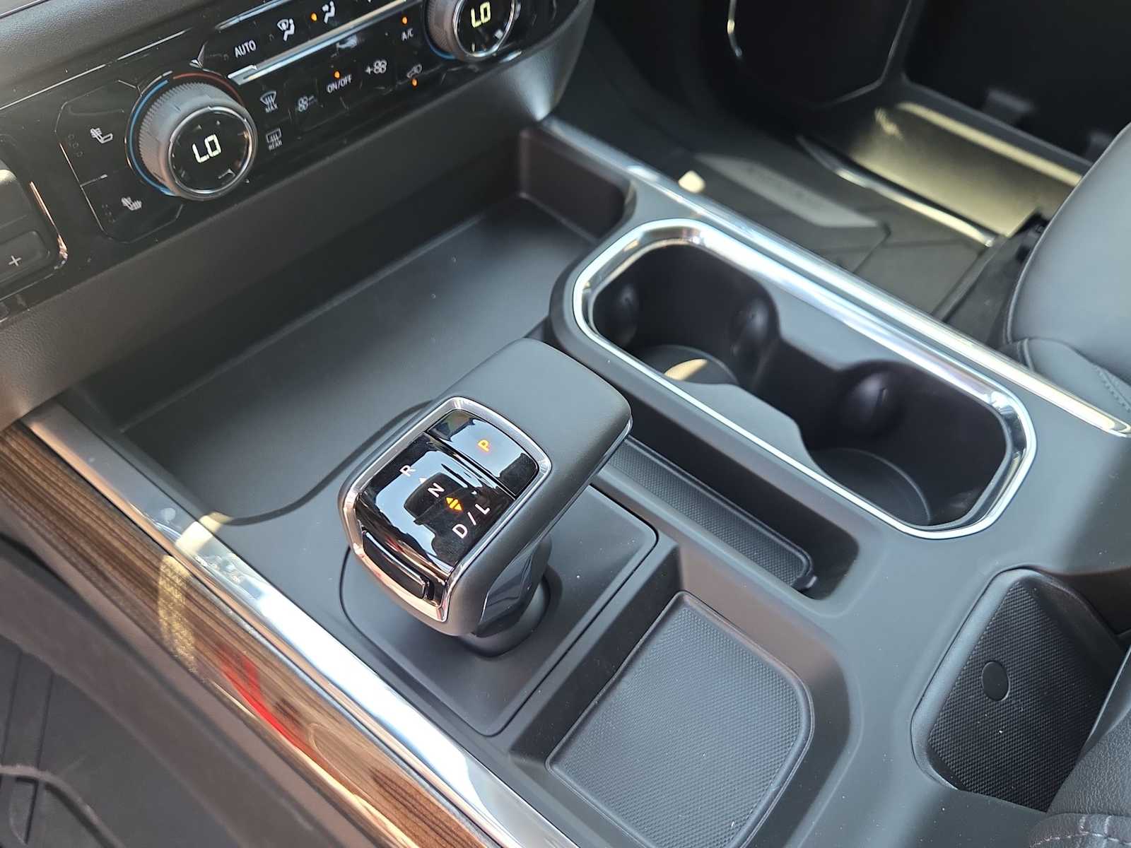 Thumbnail: 2026 Chevrolet Silverado 1500 - 21