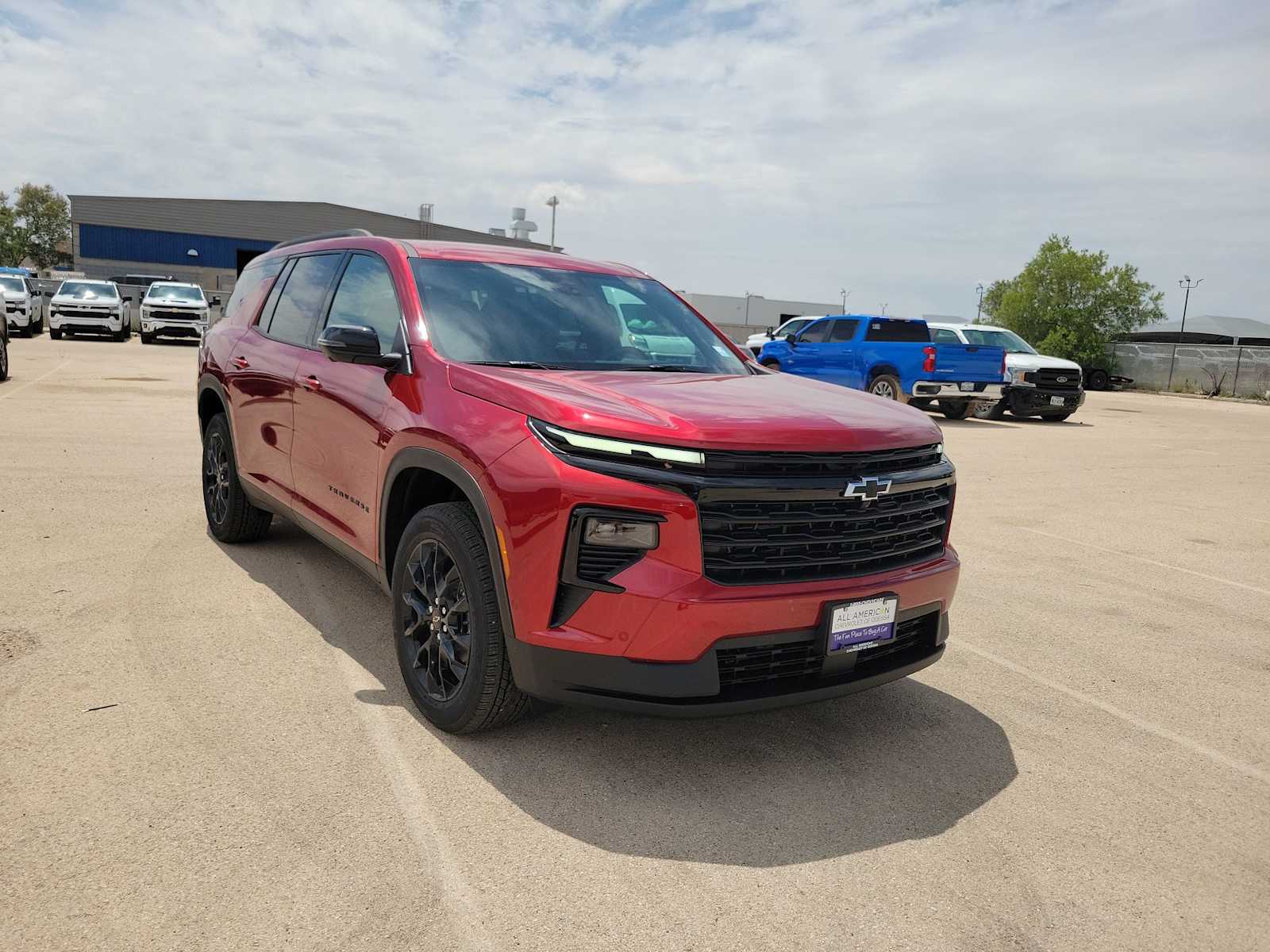 Thumbnail: 2026 Chevrolet Traverse - 2