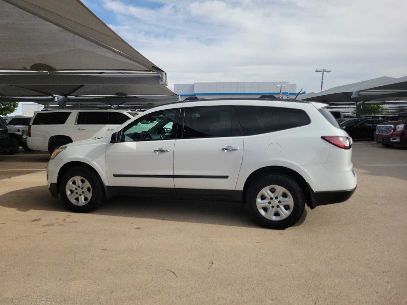 Thumbnail: 2017 Chevrolet Traverse - 5