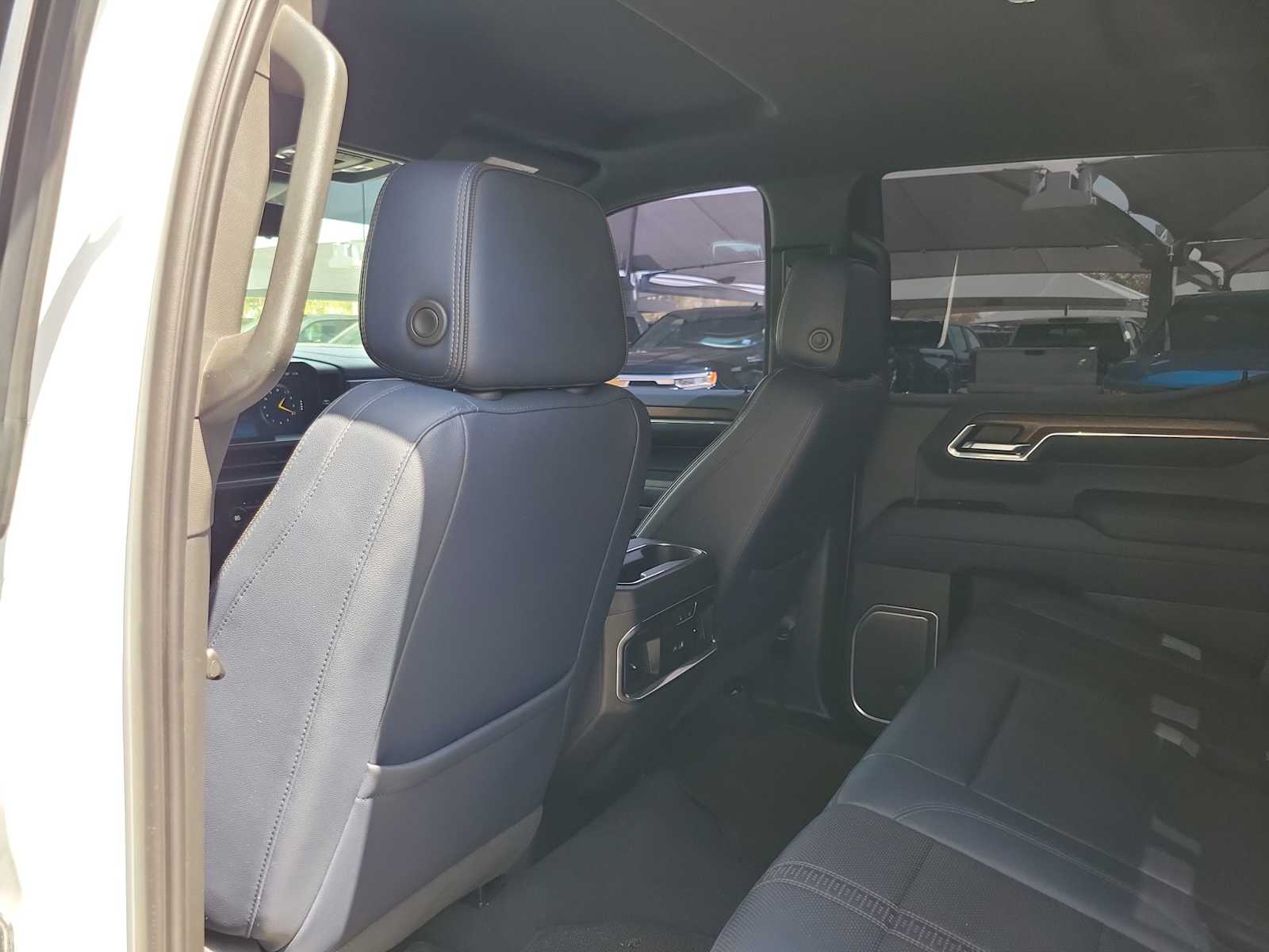 Thumbnail: 2022 Chevrolet Silverado 1500 - 12