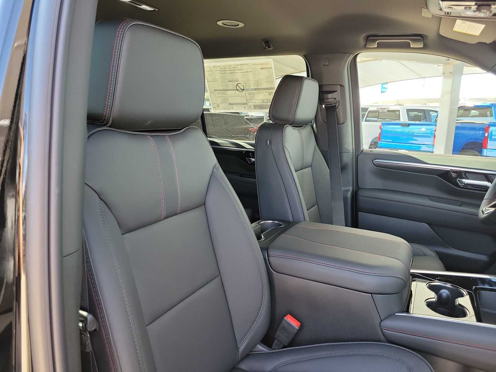 Thumbnail: 2026 Chevrolet Suburban - 14