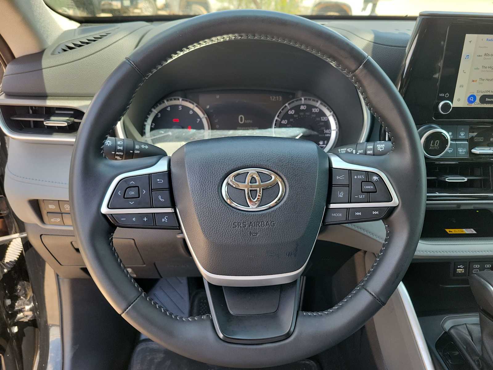 Thumbnail: 2024 Toyota Highlander - 15