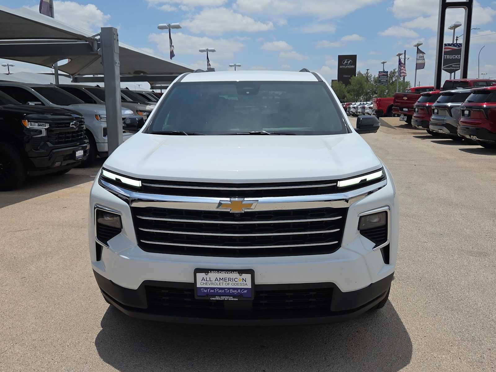 Thumbnail: 2026 Chevrolet Traverse - 3