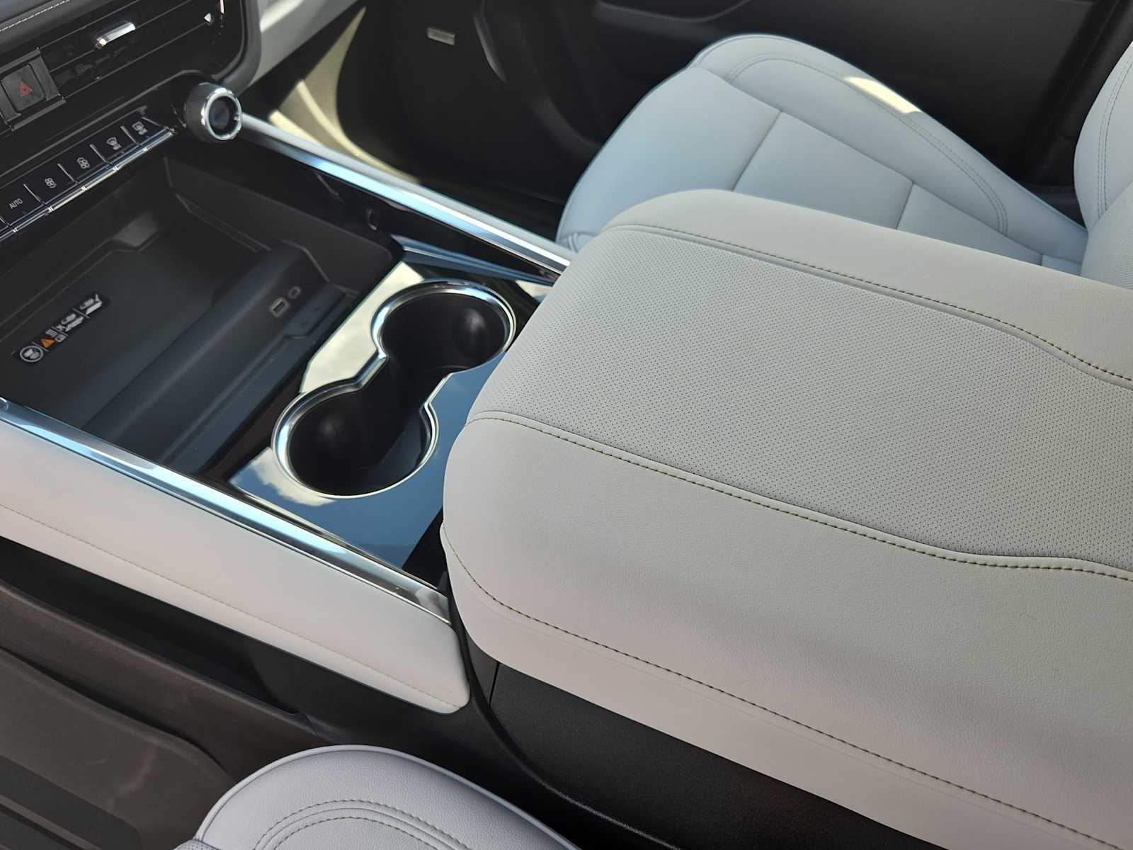 Thumbnail: 2026 Chevrolet Tahoe - 16