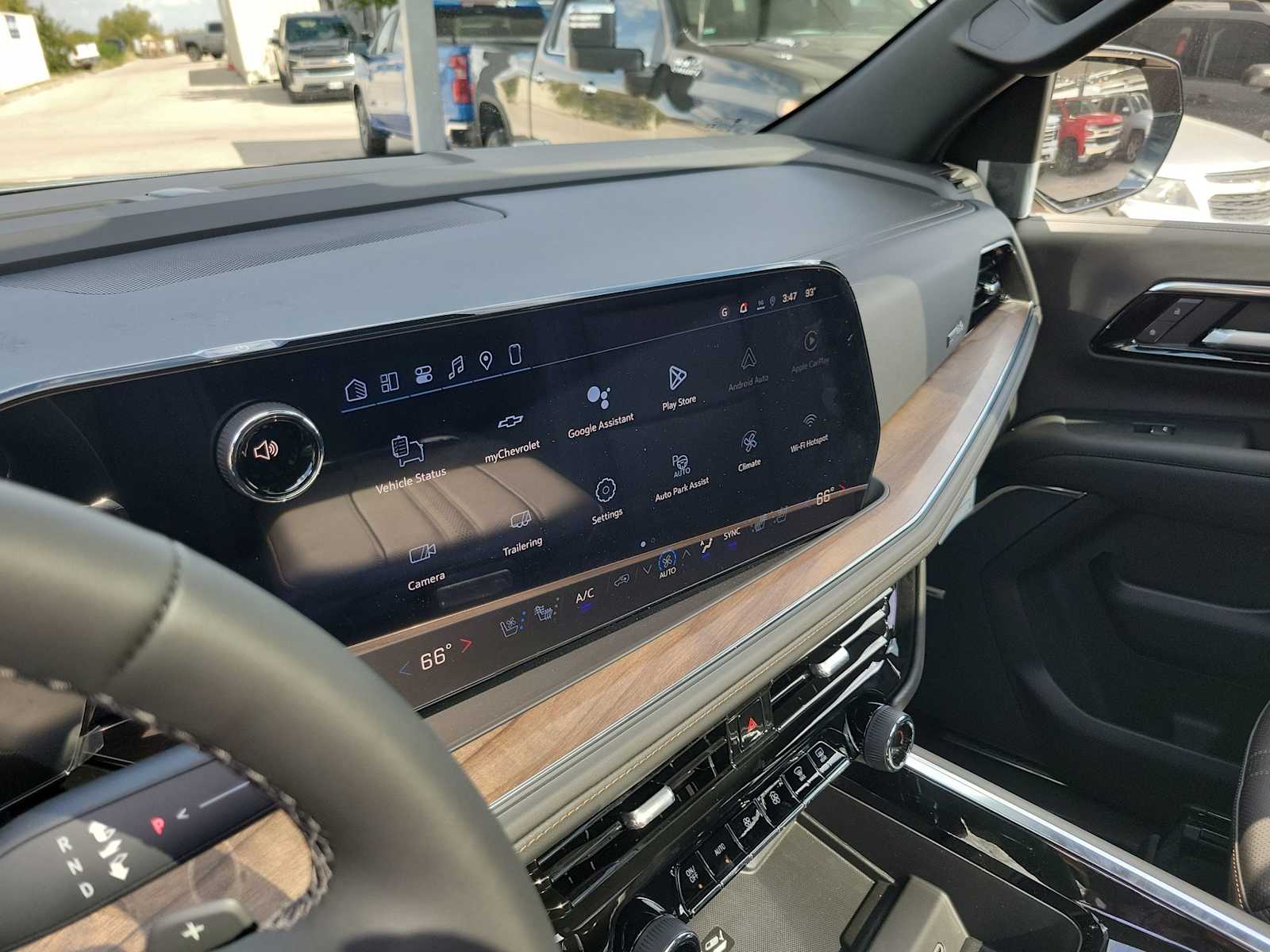 Thumbnail: 2026 Chevrolet Suburban - 20