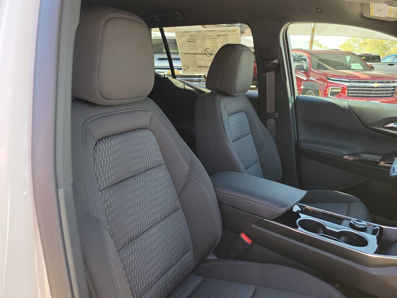 Thumbnail: 2026 Chevrolet Equinox - 14