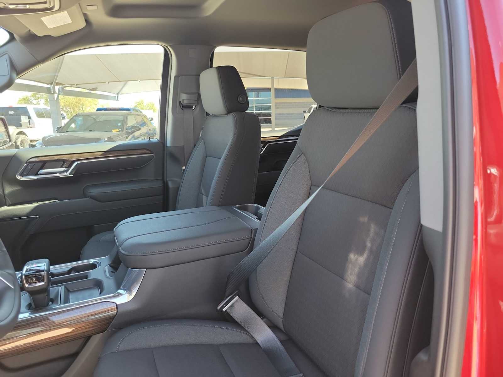 Thumbnail: 2026 Chevrolet Silverado 1500 - 11