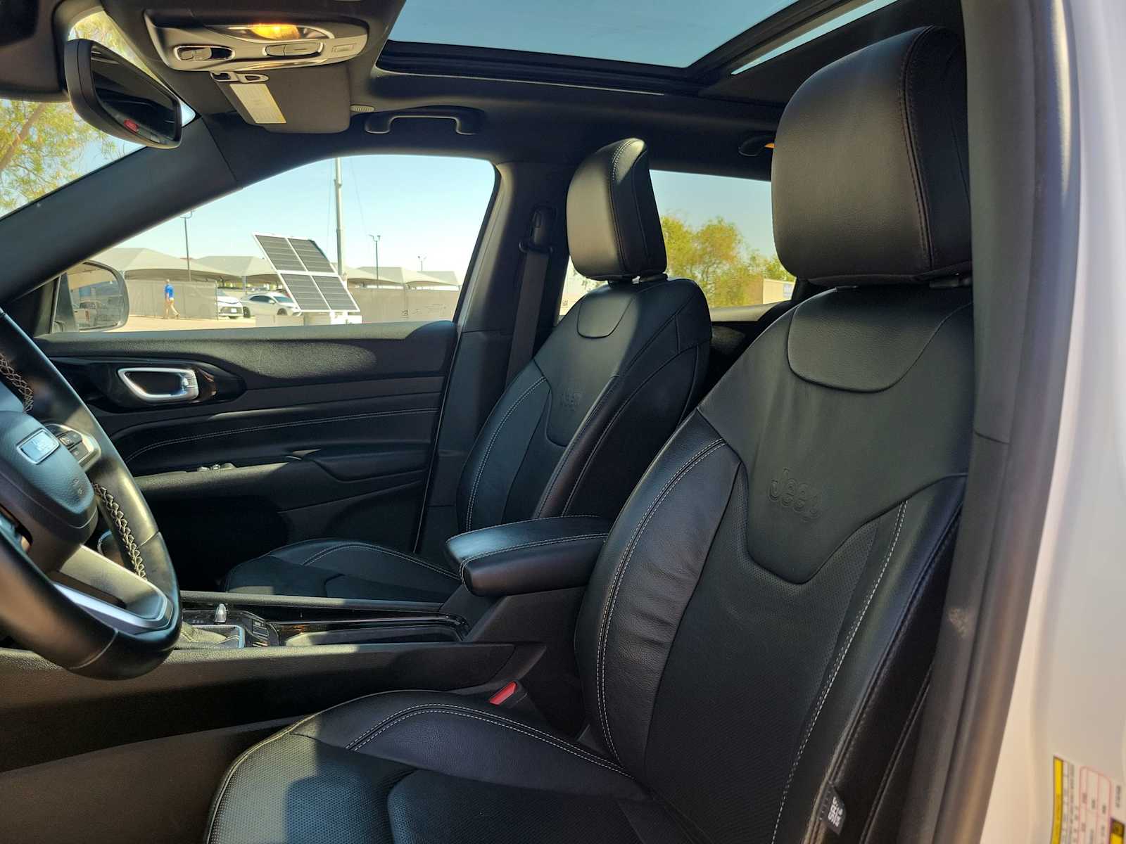 Thumbnail: 2022 Jeep Compass - 15