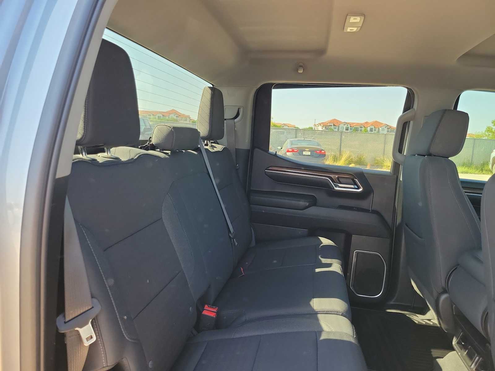 Thumbnail: 2023 Chevrolet Silverado 1500 - 17