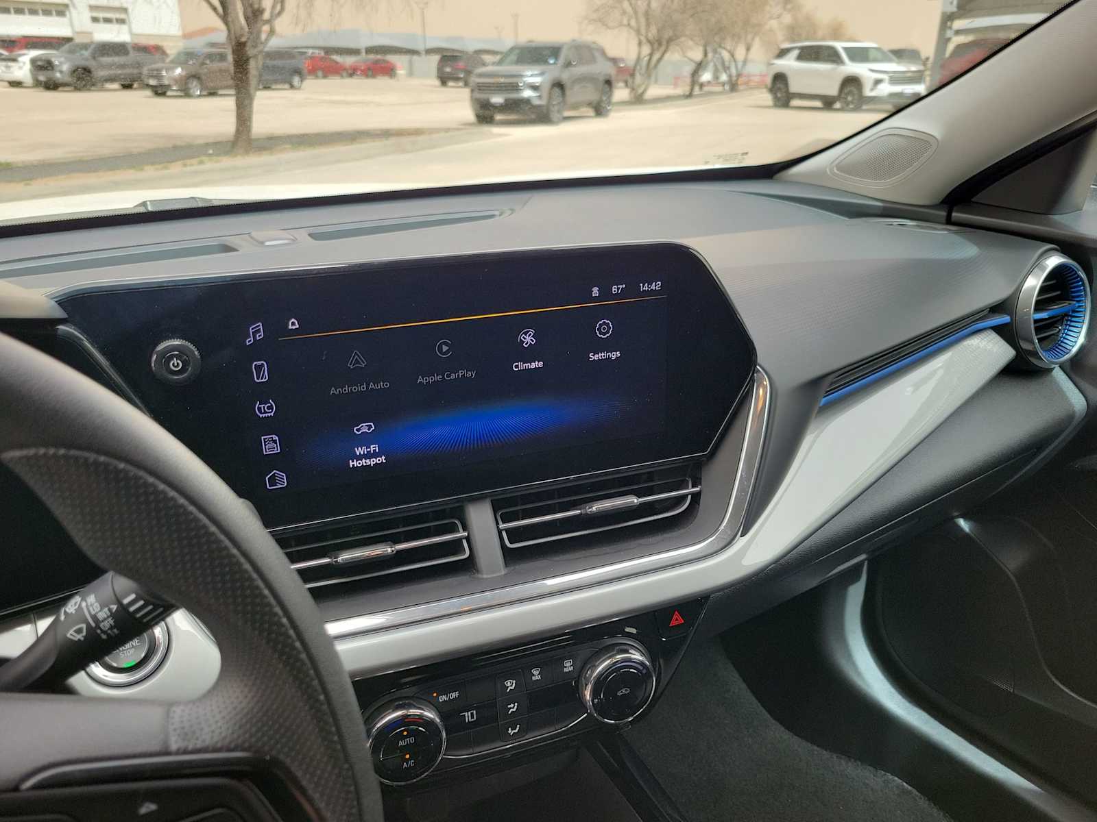 Thumbnail: 2025 Chevrolet Trax - 16