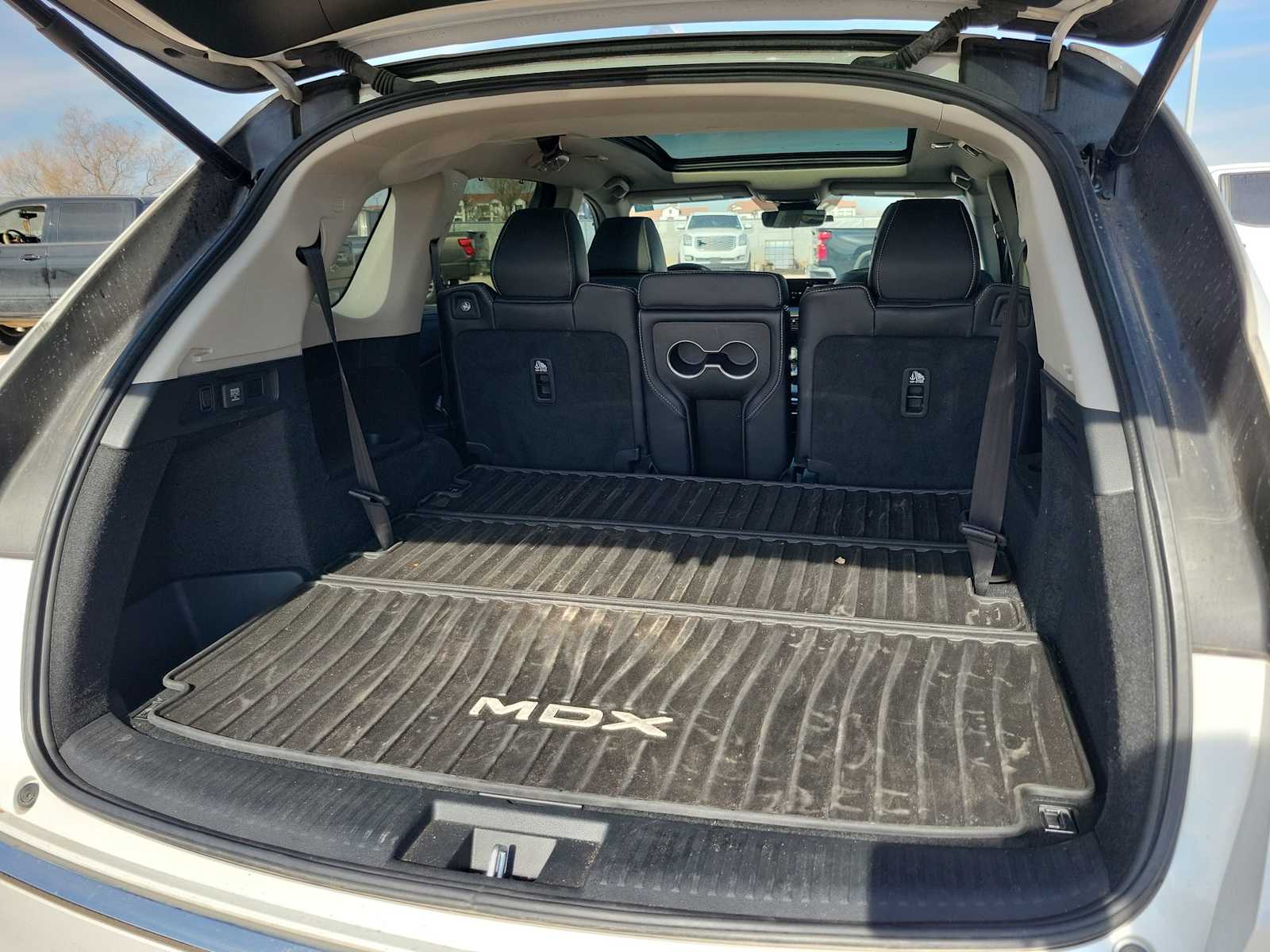 Thumbnail: 2022 Acura MDX - 19