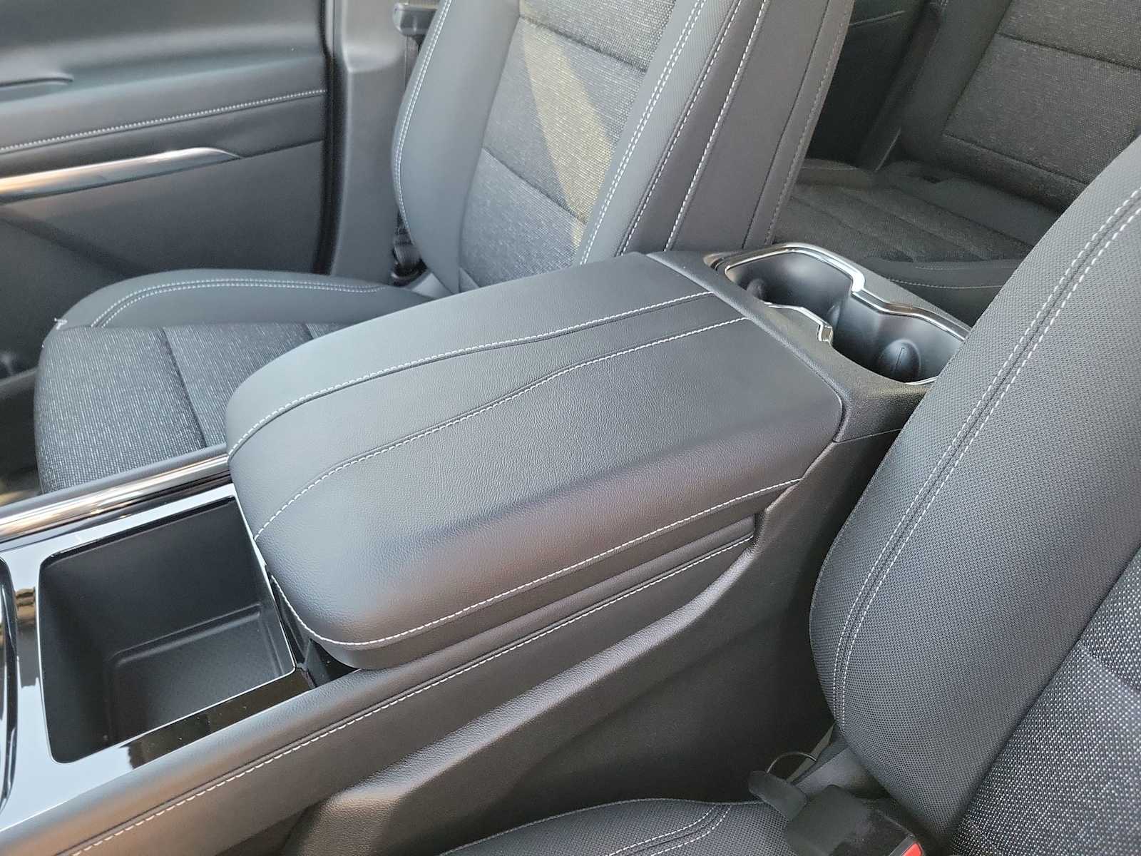 Thumbnail: 2026 Chevrolet Traverse - 16