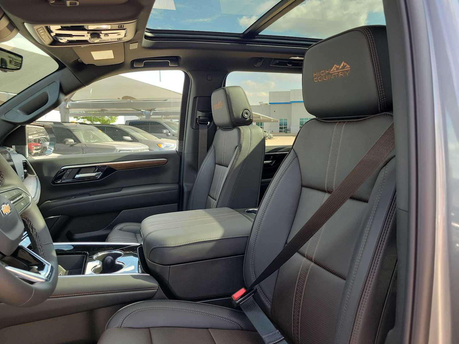 Thumbnail: 2026 Chevrolet Suburban - 11