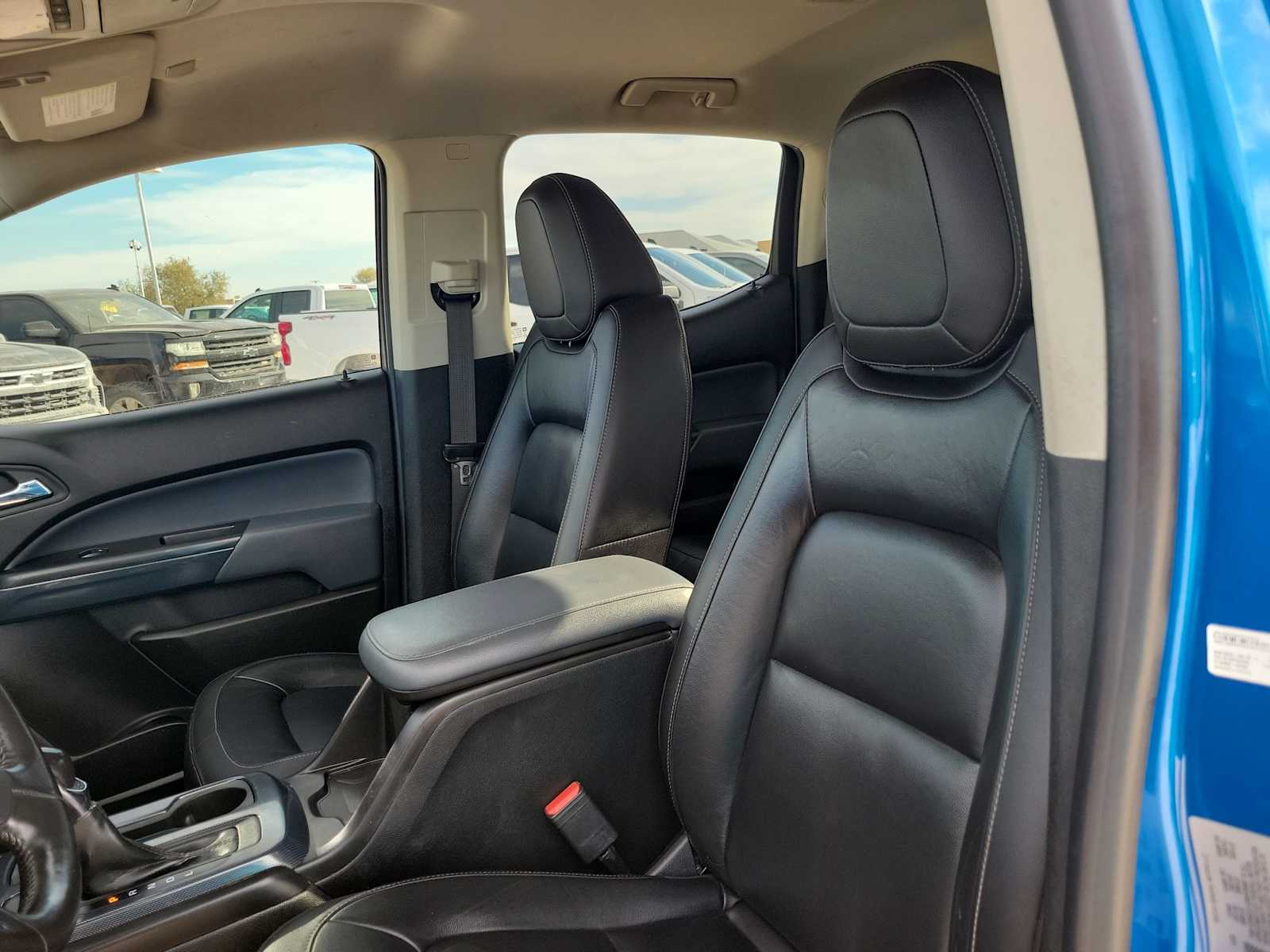 Thumbnail: 2022 Chevrolet Colorado - 11