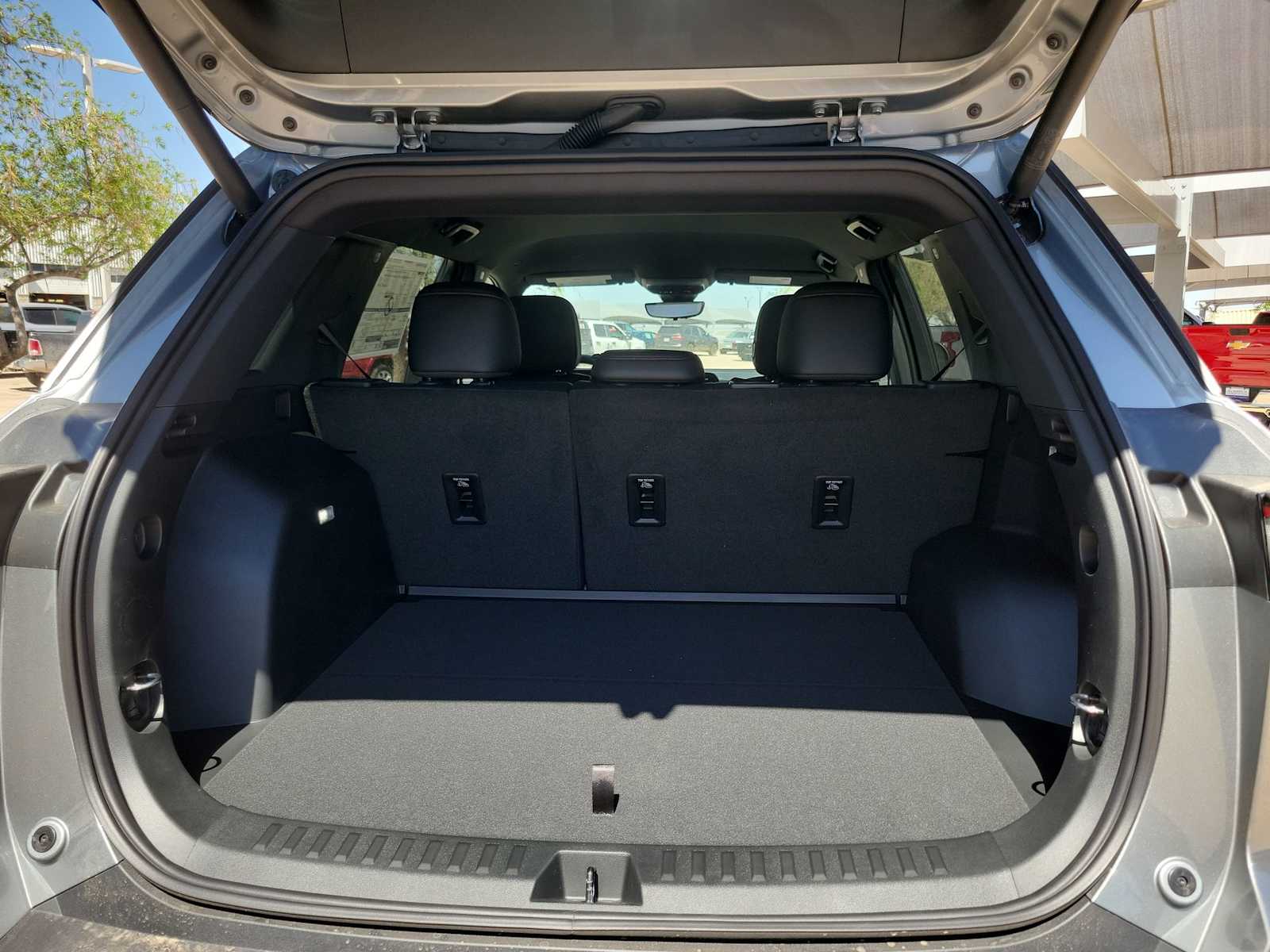 Thumbnail: 2026 Chevrolet Equinox - 23