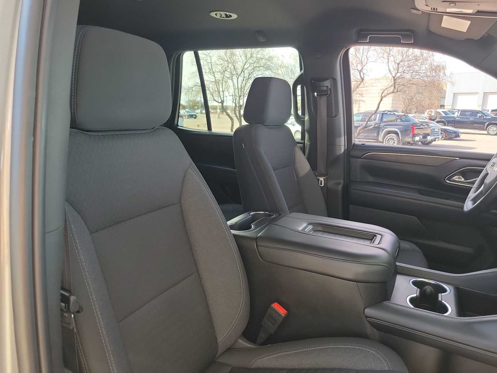 Thumbnail: 2024 Chevrolet Tahoe - 10